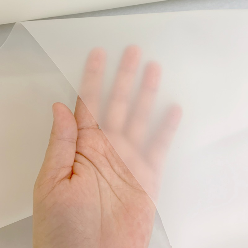 ฟิล์ม TPU ที่ออกแบบมาเพื่อเสถียรภาพในการพองตัวของถุงลมนิรภัย โดยมีคุณสมบัติการซึมผ่านของอากาศต่ำและความยืดหยุ่นสูงกว่า 300%